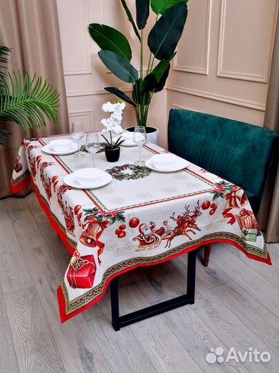 Скатерть гобеленовая новогодняя