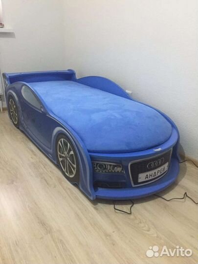 Кровать машина