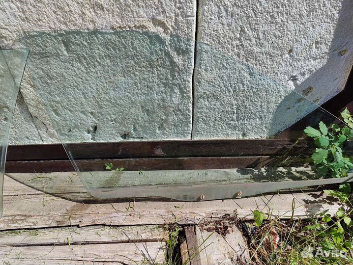 Стекло передней двери Mitsubishi Lancer 7