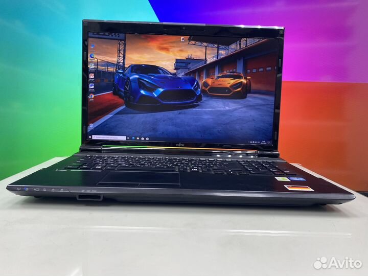 Ноутбук Fujitsu 17.3