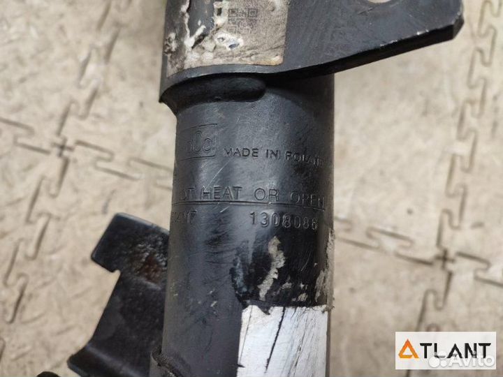 Стойка передняя правая mazda biante