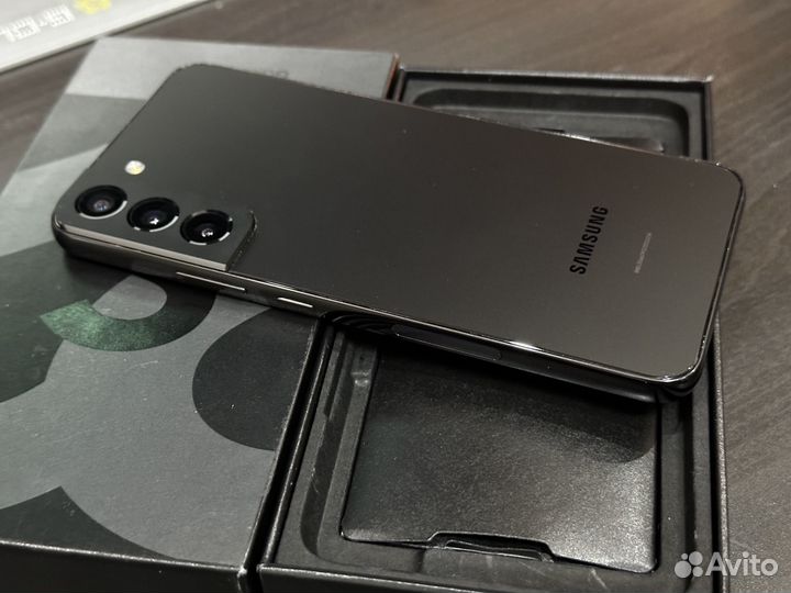 Samsung Galaxy S22+, 8/128 ГБ