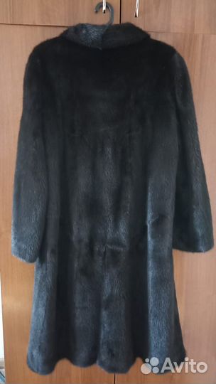 Продам норковую шубу новая