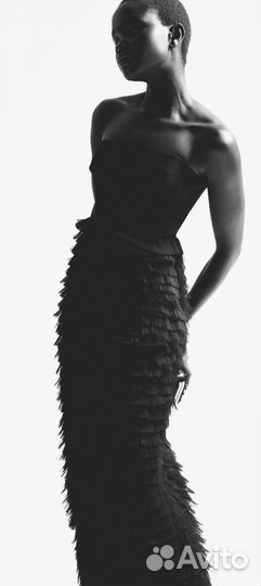 Платье - бандо с рюшами H&M Holiday New 2024