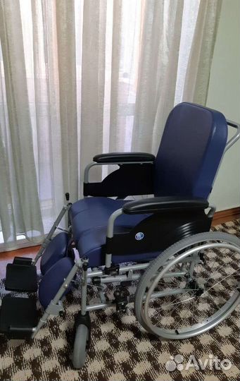 Санитарная коляска инвалидная(кресло-туалет) имп
