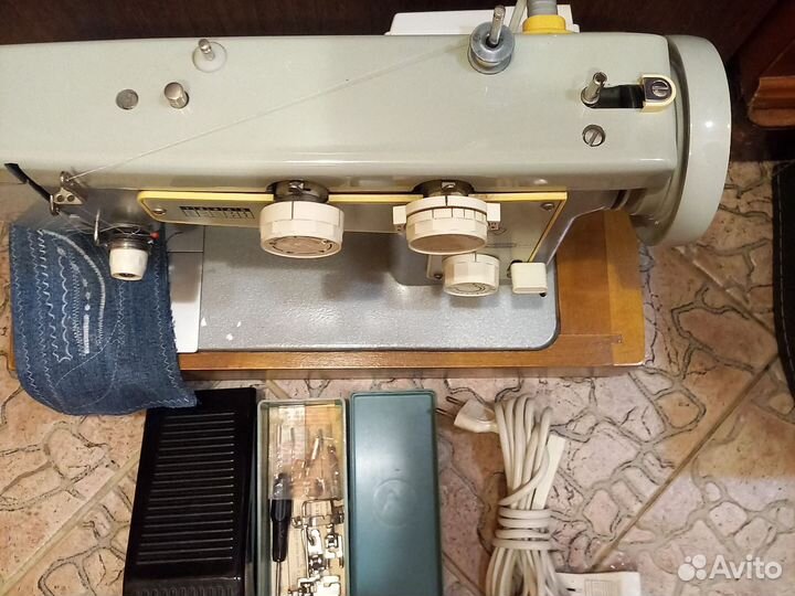 Швейная машина Подольск 142