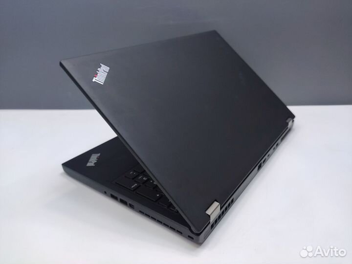 Lenovo ThinkPad P52 15.6