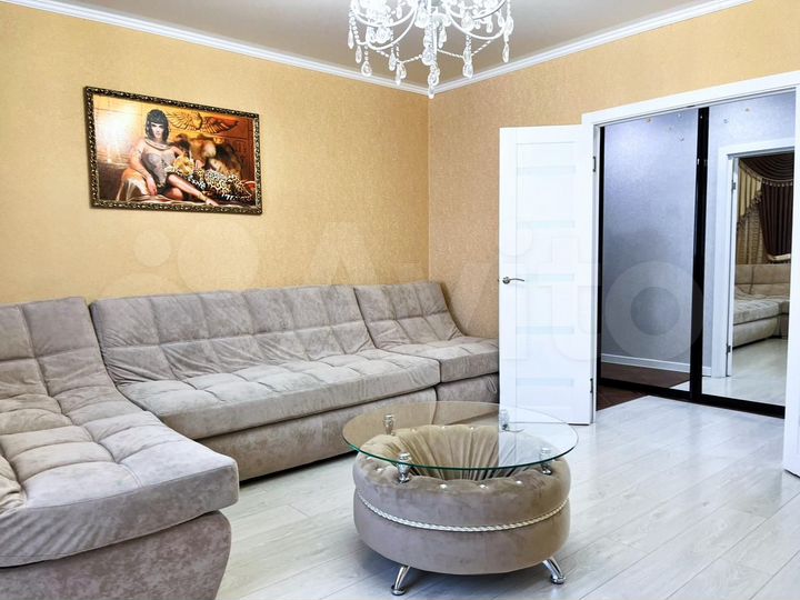 3-к. квартира, 81 м², 3/10 эт.