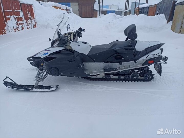 Продаю снегоход Yamaha Venture TF 2013 год