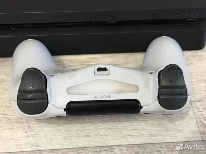 PlayStation 4 Slim 3rev
