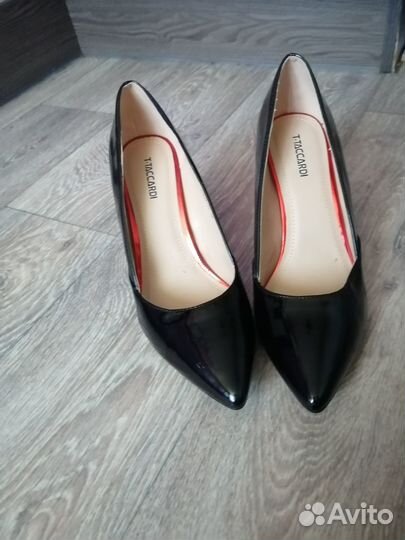 Туфли чёрные женские 38 размер