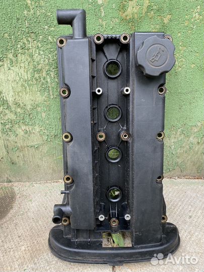 96353000 клапанная крышка GM