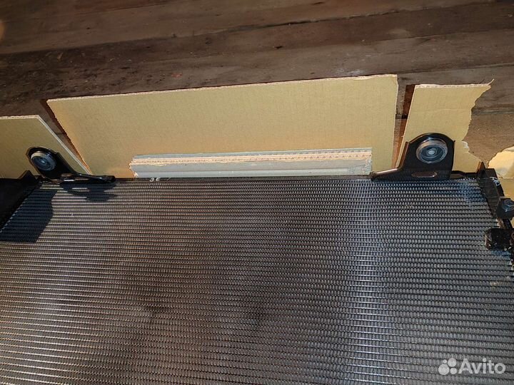 Радиатор кондиционера 8846060570 LC200