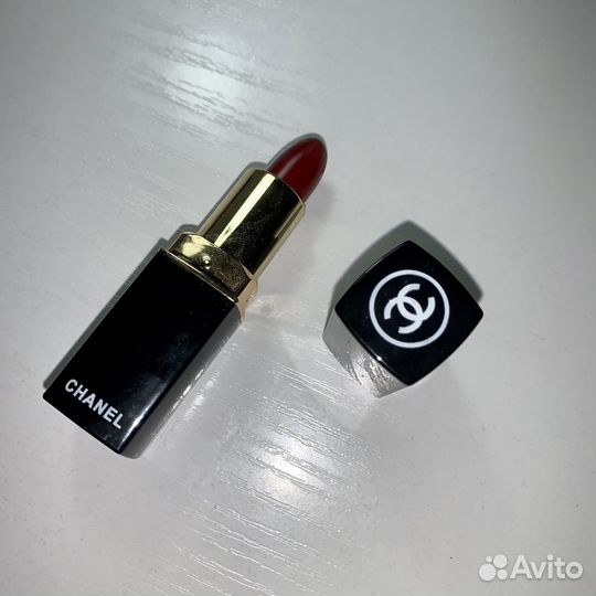 Chanel помада