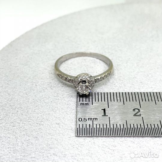 Золотое кольцо с бриллиантами 0.42ct 750 пробы