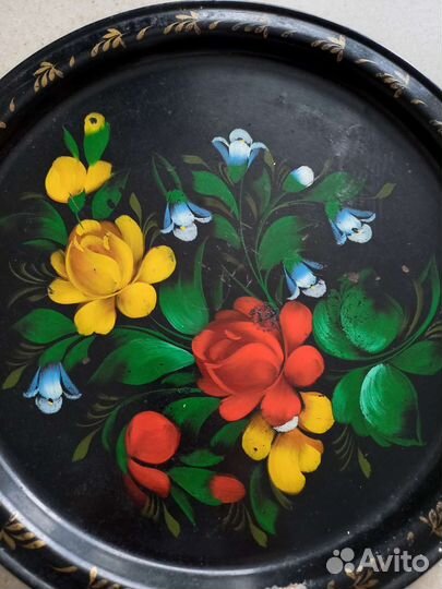 Подносы Жестово