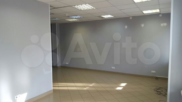 Торговое помещение, 70 м²