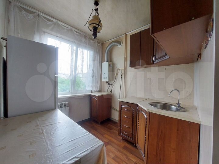 3-к. квартира, 56 м², 3/5 эт.