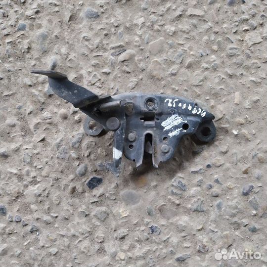 Замок капота Nissan Maxima 32 седан 3 1998