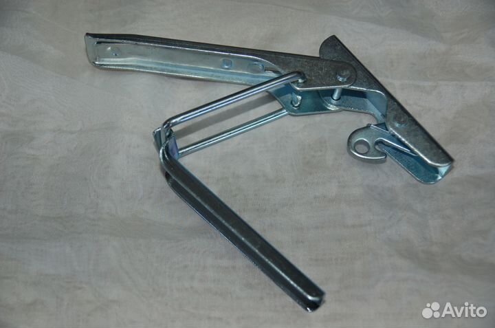 Защелка (замок) борта с ответной частью д/прицепа