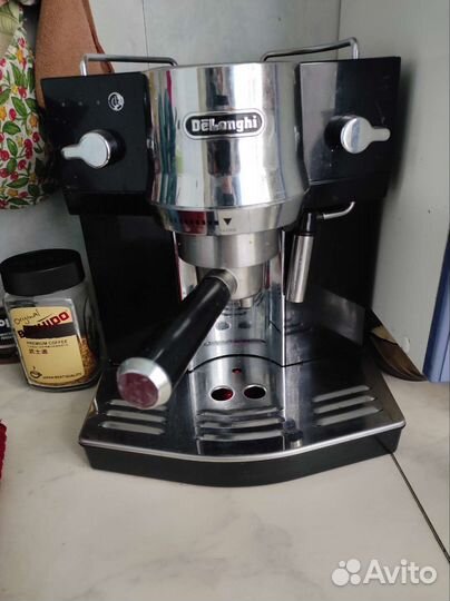 Кофеварка рожковая delonghi