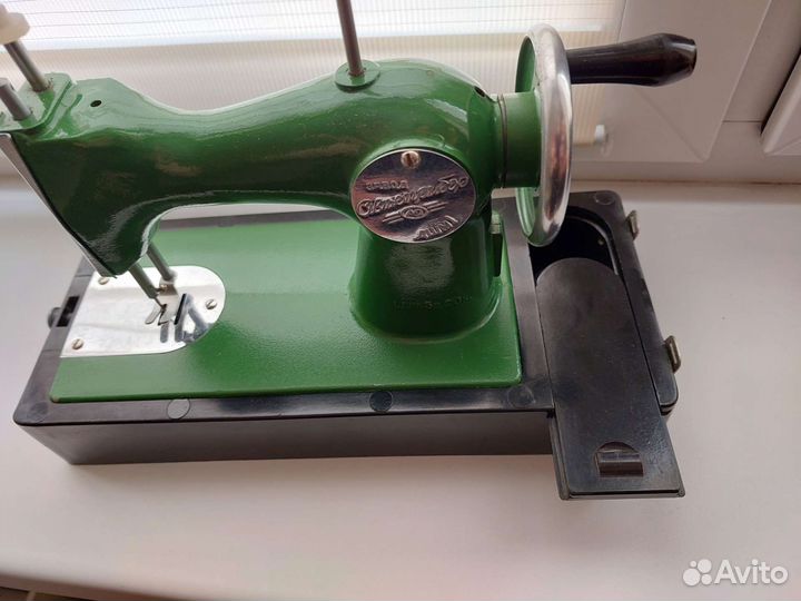 Швейная детская машинка СССР