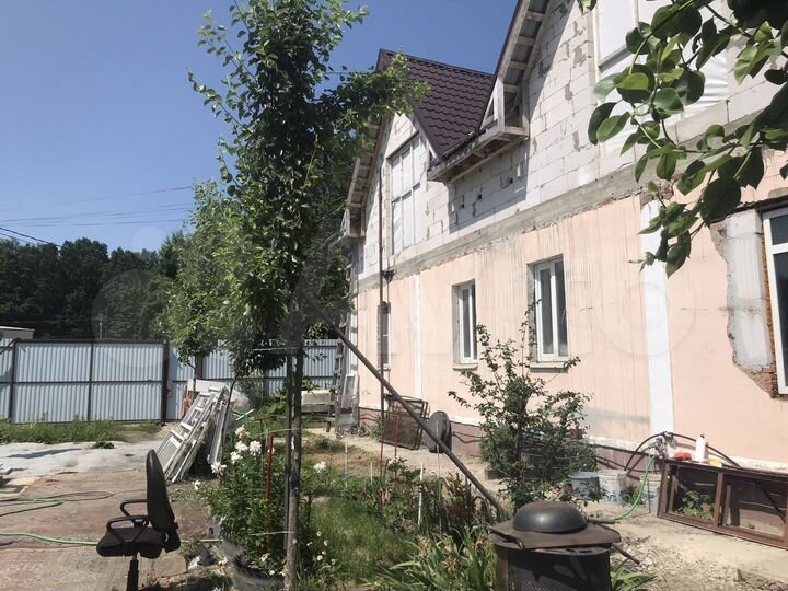 Дом 180 м² на участке 10 сот.