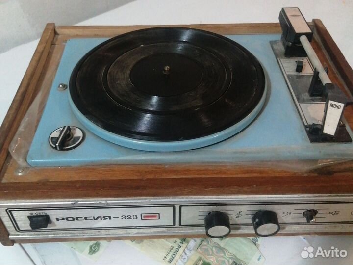 Музыкальный проигрыватель Россия 323