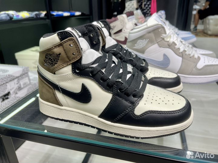 Кроссовки Nike Air Jordan 1 High OG