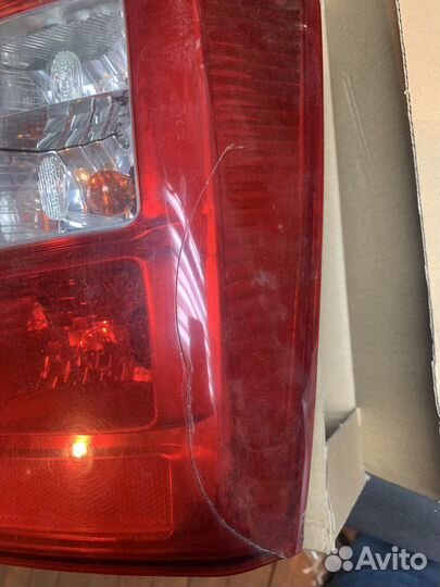 Задняя правая фара kia carens