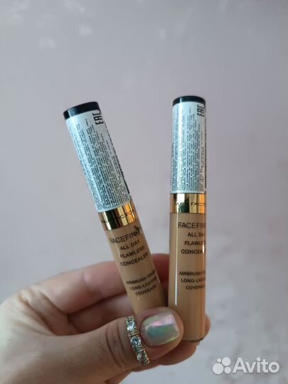 Max Factor корректор 040