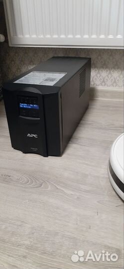 Бесперебойник apc SMART ups 1500