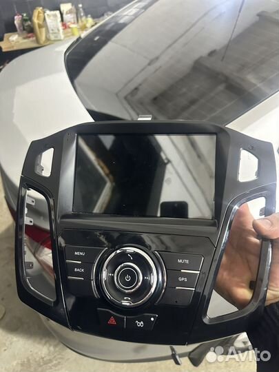 Планшет на форд фокус 3