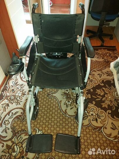 Инвалидная коляска с электроприводом