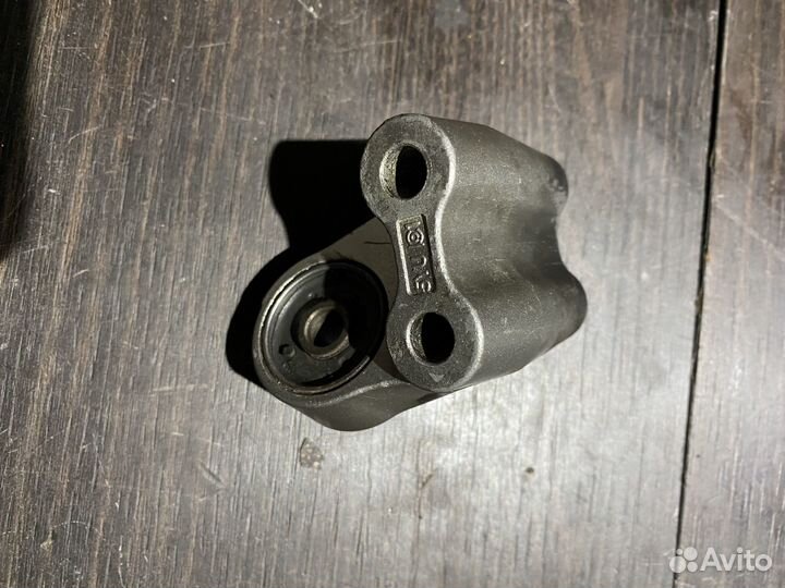 Кронштейн коллектора для Yamaha MT-01 05-06