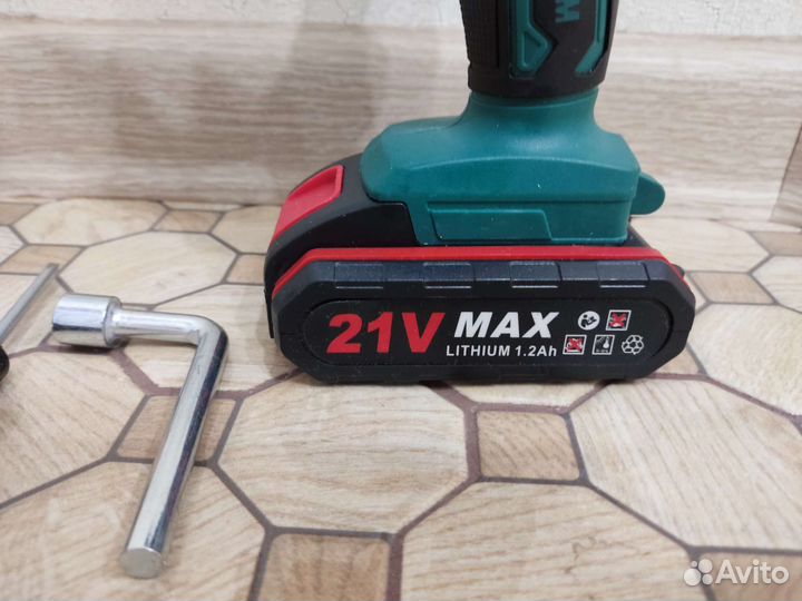 Аккумуляторная мини пила сучкорез