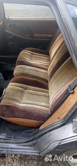 Volkswagen Passat 2.0 МТ, 1995, битый, 300 000 км