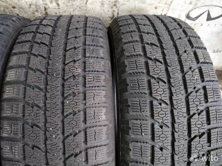 Toyo Observe GSi-5 235/55 R17 99Q