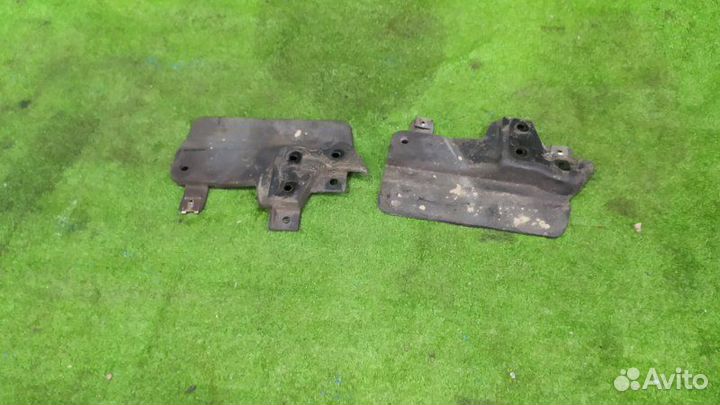 Брызговики пара задние Audi A3 хетчбек 1.6 BSE