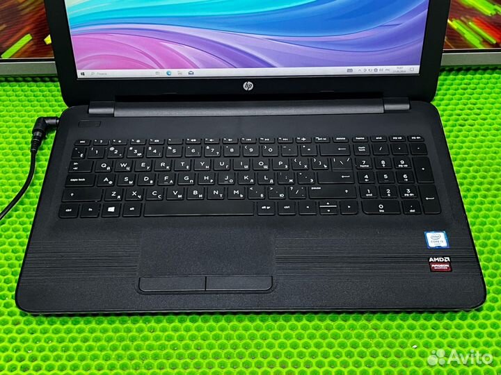 Ноутбук HP 15-ay Core i3 видеокарта 2GB