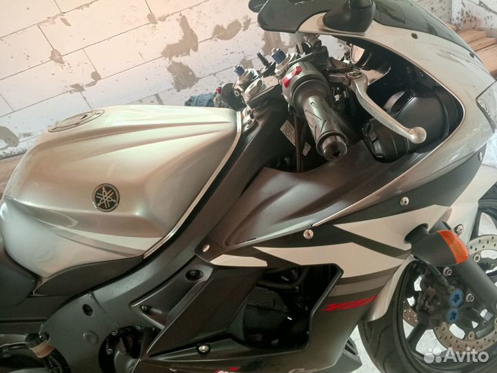 Продам Yamaha YZF-R6