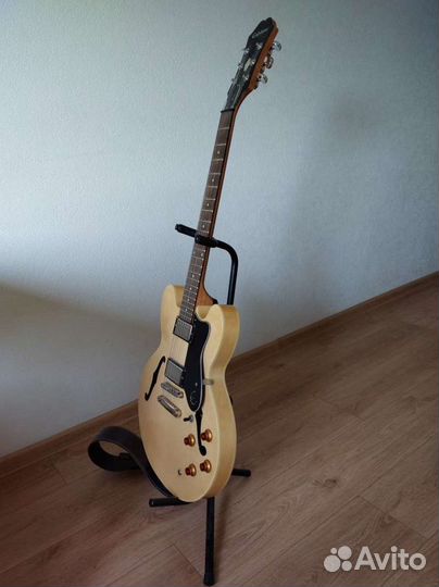 Гитара полуакустическая Epiphone Dot Natural