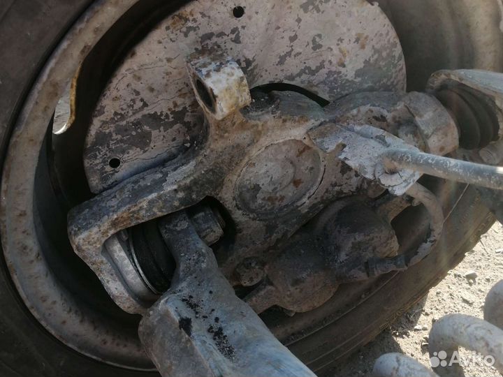 Левый поворотный кулак со ступицей Газель Next