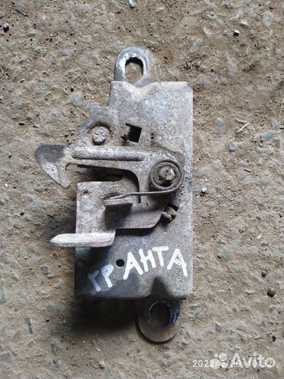 Замок капота Лада Гранта седан 11186(1.6L 87Л.С