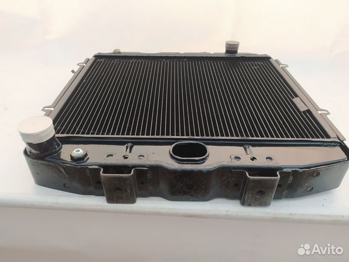 Радиатор УАЗ 3160 медный 3-х рядный дв.змз 409,417