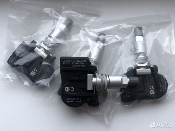 Датчики давления в шинах Mazda BHB637140