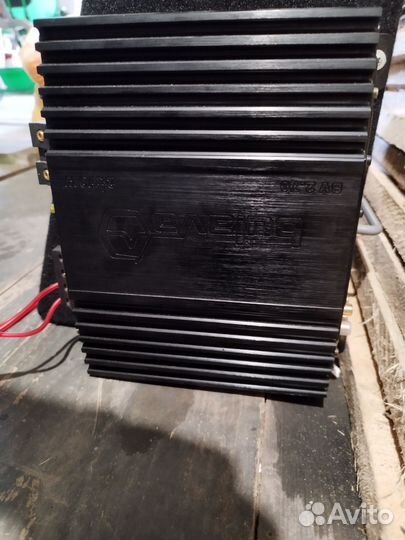 Сабвуфер JBL 1000 watts