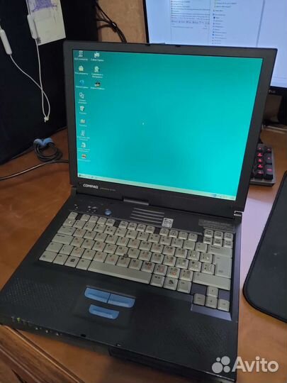 Ретро ноутбук Compaq Armada E700
