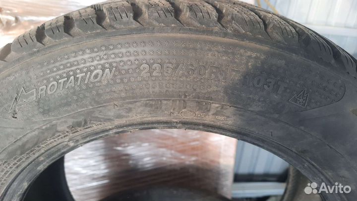 Kumho I'Zen Stud Snow KW11 225/60 R17