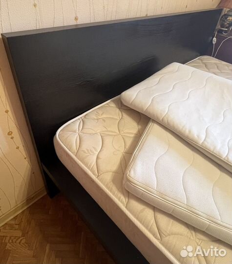 Кровать с матрасом